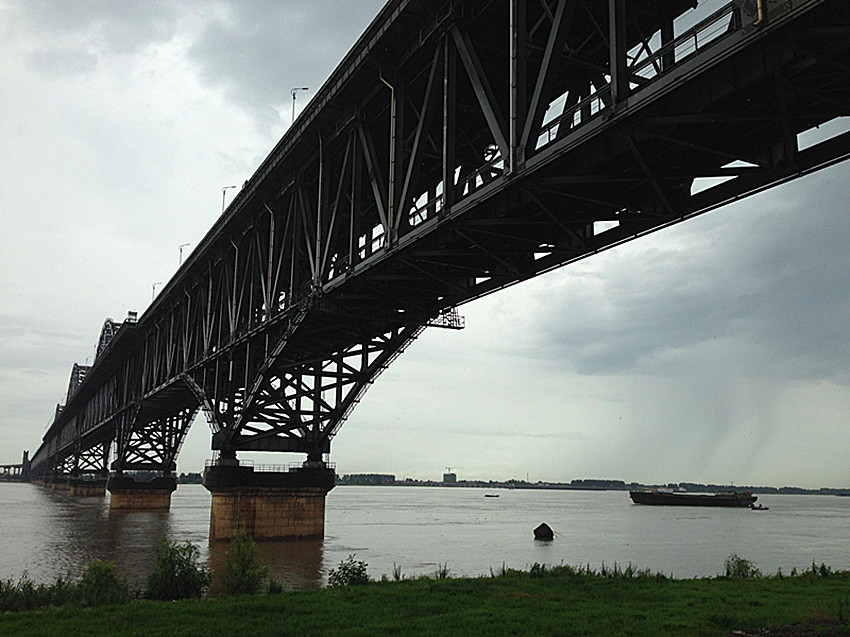 �h(hu��n)�����\��